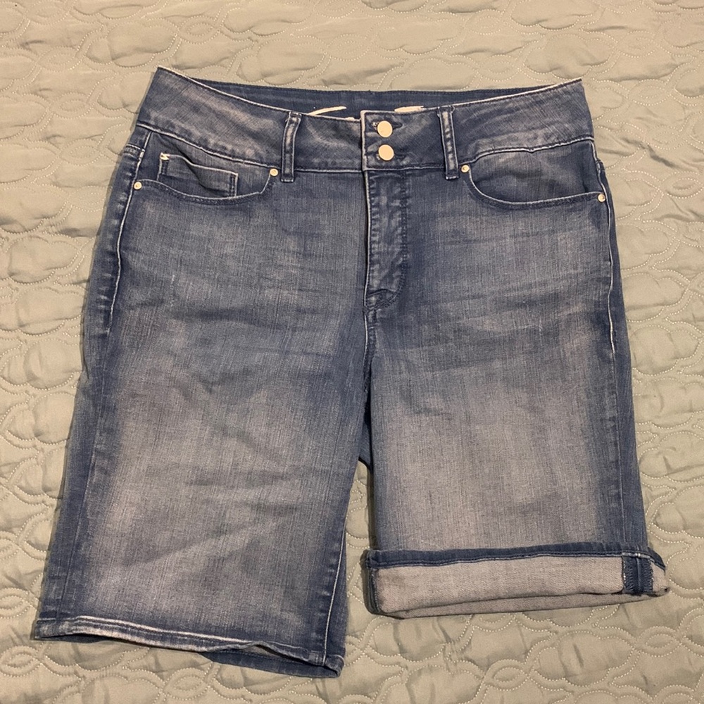 Size 10, “tummyless” Seven brand, denim shorts